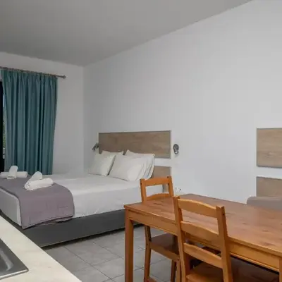 Triantafillas Suites