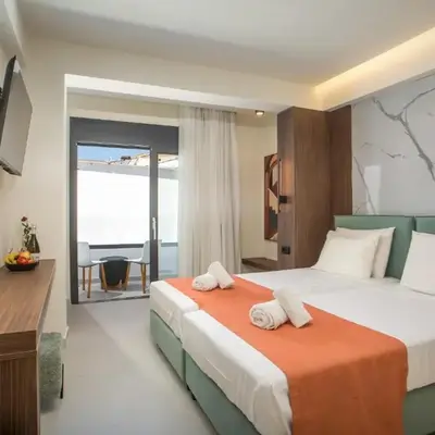 Aurora Living - Adults Only