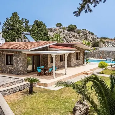 Madia Villa