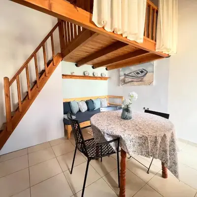 Ambela House Soroni